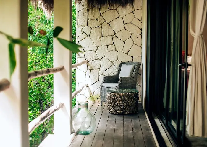 Jungle Sanctuary Wellness Retreat W Pool Bar *