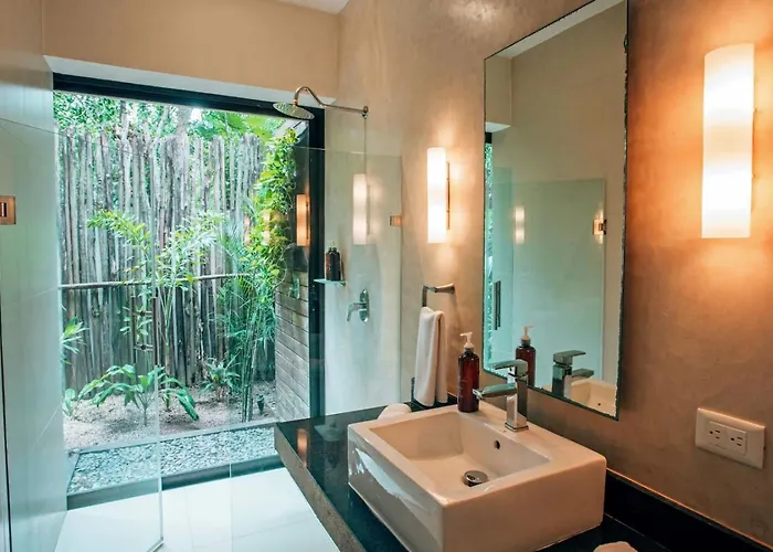 Jungle Sanctuary Wellness Retreat W Pool Bar Casa de férias *